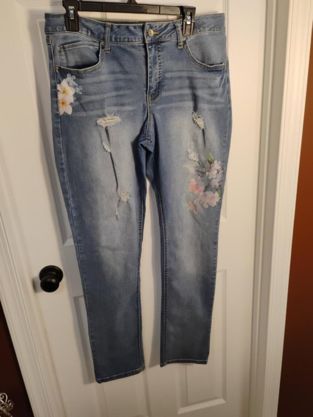 Signature Studio Floral Distressed Stretch Jeans Size 12